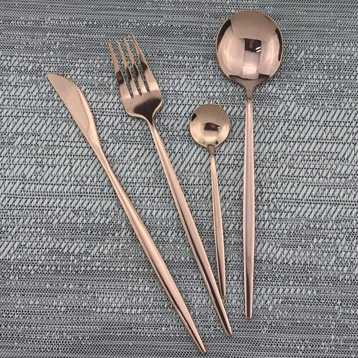 Silverware Set (24 Piece)
